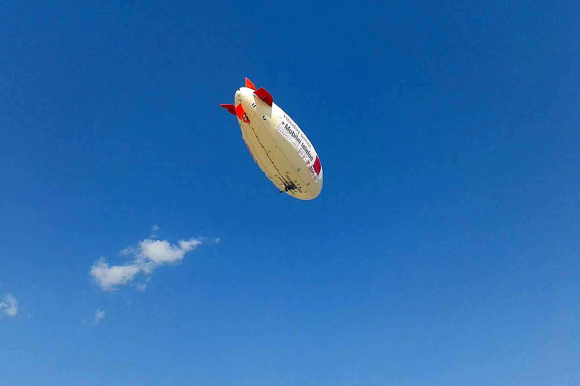 5-m-rc-blimp-high-in-the-sky